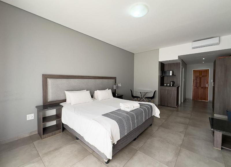 Manor Hills Guest Lodge Rustenburg Exterior foto